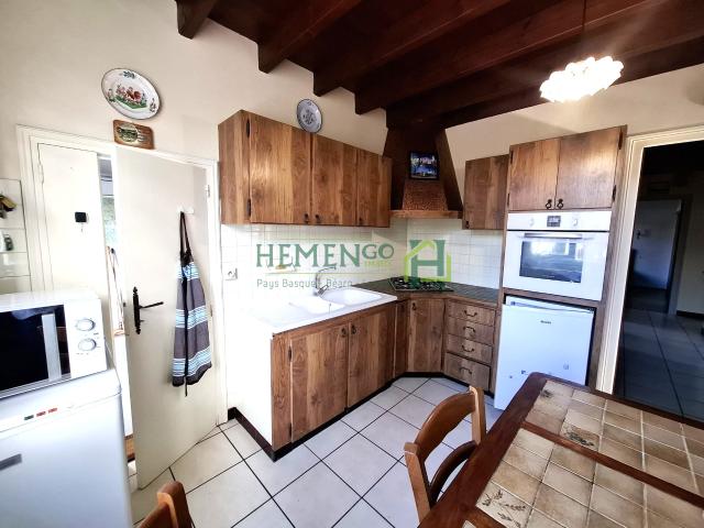 Maison familiale au calme avec vue dégagée Beau potentiel ! A 10 mns de TARDETS