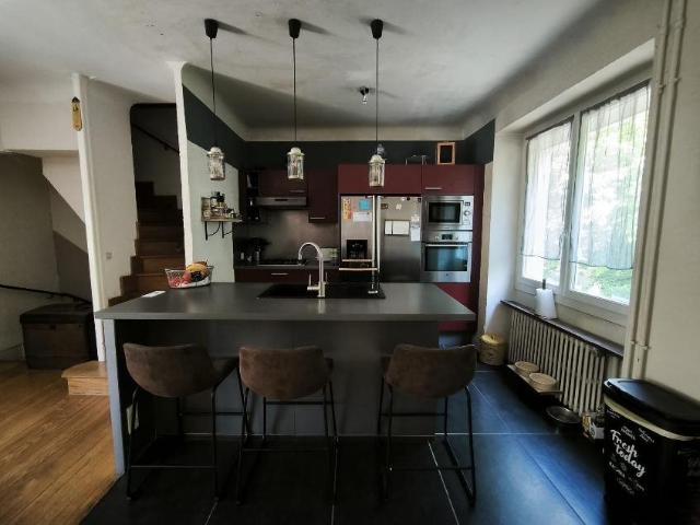 Maison familiale avec appartement indépendant 100m² Pradines