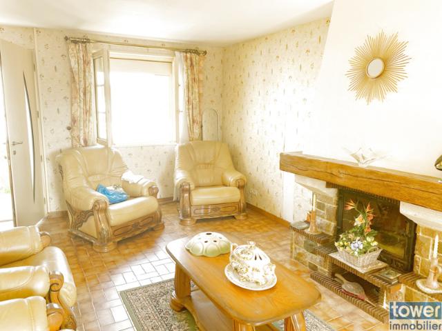 Maison familiale avec beau potentiel à rénover Exclusivité