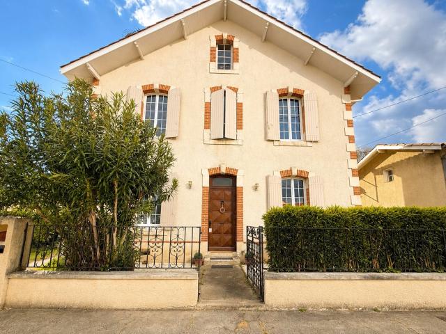 Maison familiale avec garage et combles aménageables 143m² Villeneuve sur Lot