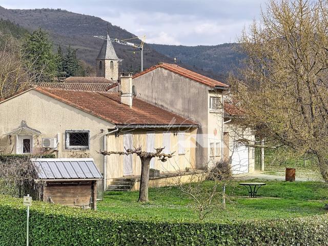 Maison familiale avec garage et grand jardin / Plain pied 123m² Versols et Lapeyre
