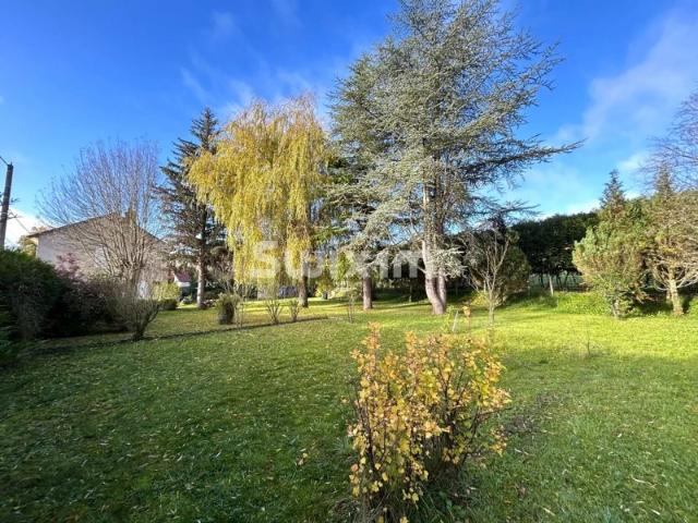 Maison familiale avec grand jardin – 5 chambres – potentiel + calme absolu Girolles – 165 m² habitables – terrain 1 700 m²