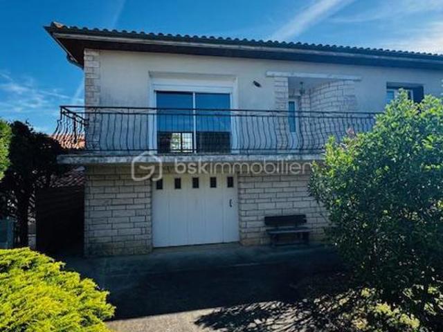 ? Maison familiale avec dépendances et fort potentiel 8KM de MANSLES
