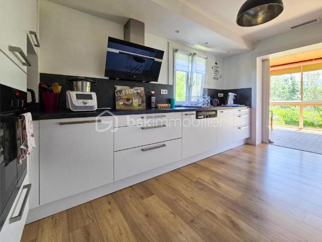 Maison familiale avec fort potentiel – 260 m² environ – Claix / Allée du Ruisseau