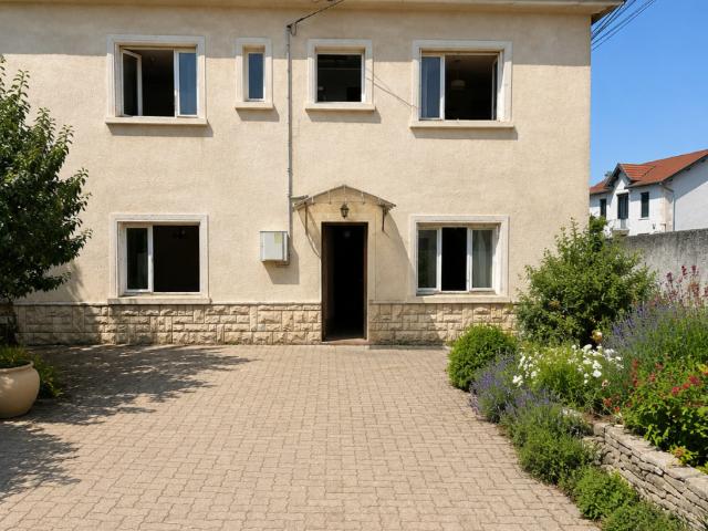 MAISON FAMILIALE AVEC FORT POTENTIEL – TOUSSIEU
