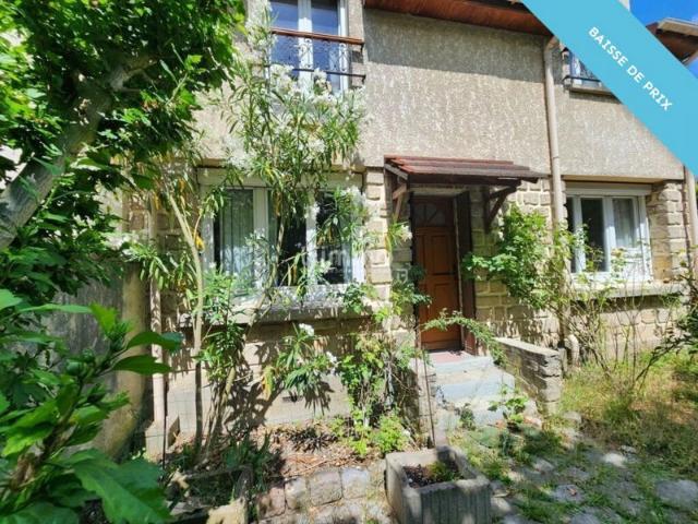 Maison familiale avec jardin et dépendance