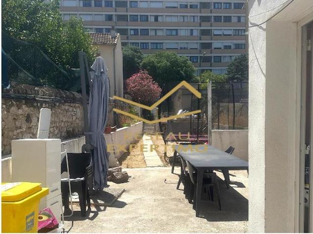 Maison familiale avec jardin et garage Secteur Saint Tronc F. 115m² Marseille 10ème