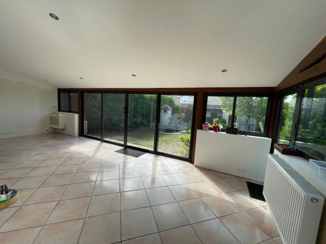 Maison familiale avec jardin