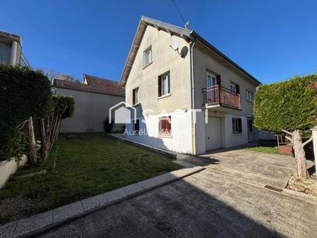 Maison familiale avec jardin