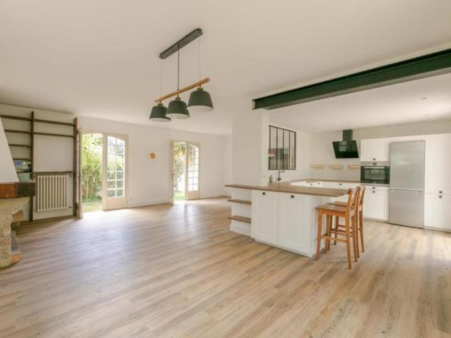 Maison familiale avec jardin