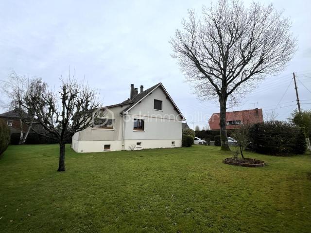 Maison familiale avec sous sol 4 chambres 2 salles de bain