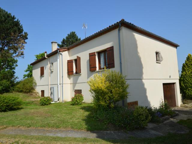 Maison familiale avec sous sol complet