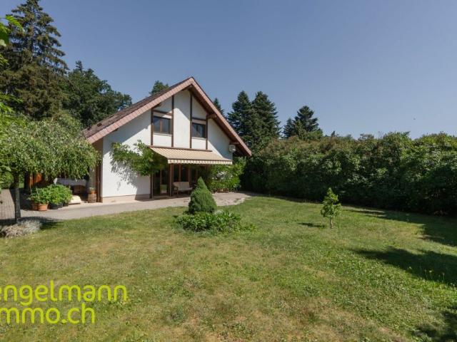 Maison familiale avec studio / Einfamilienhaus mit Studio