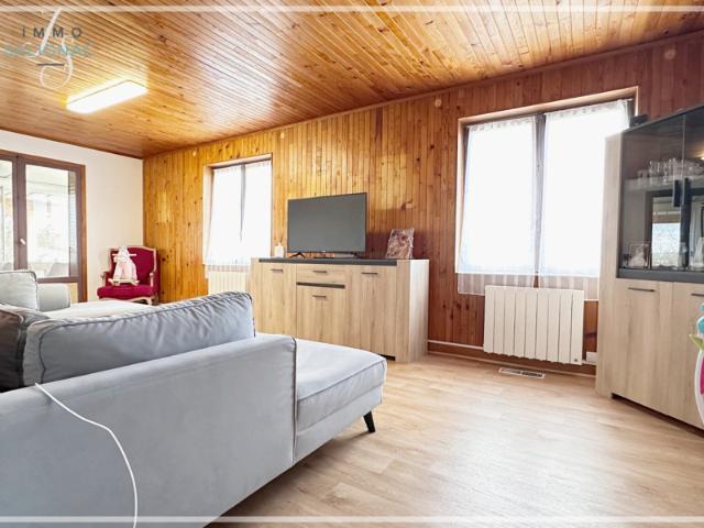 Maison familiale avec studio indépendant 123,80 m2 2 gar
