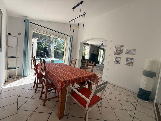 Maison familiale avec piscine chauffée, cuisine d'été et 5 chambres