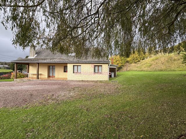 Maison vivable de plain pied avec grand jardin et beaux espaces Bailly en Rivière
