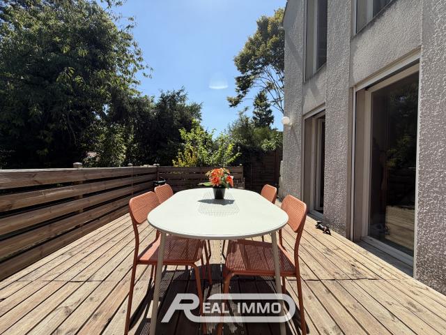 Maison familiale avec terrasse, jardin et sous sol