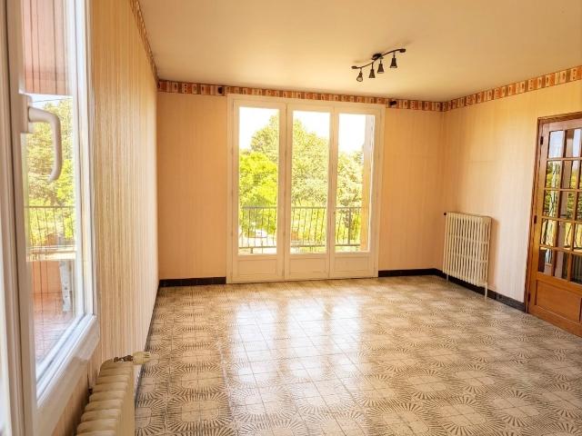 Maison familiale avec vue dégagée & terrains constructibles. 114m² La Souterraine