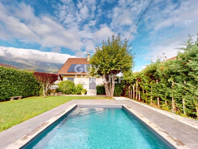 MAISON FAMILIALE A DOUSSARD A DEUX PAS DU LAC ! 171,52 M2