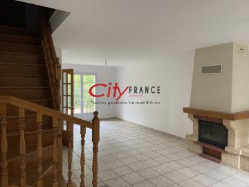 Maison familiale a louer avec 4 chambres Orgeval