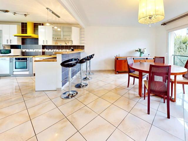 Maison familiale à La Garenne Colombes limite Courbevoie