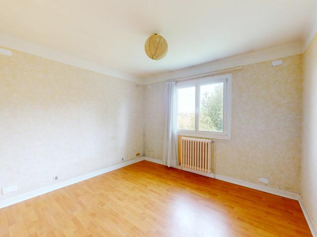 Maison familiale à mettre à votre goût 150 m2 200 m2 utiles St Pierre d'Irube