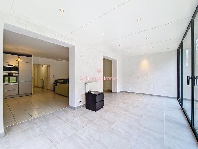 Maison familiale à vendre à Ferrières en Brie Seine et Marne Ile de France 4 chambres véranda garage jardin clos