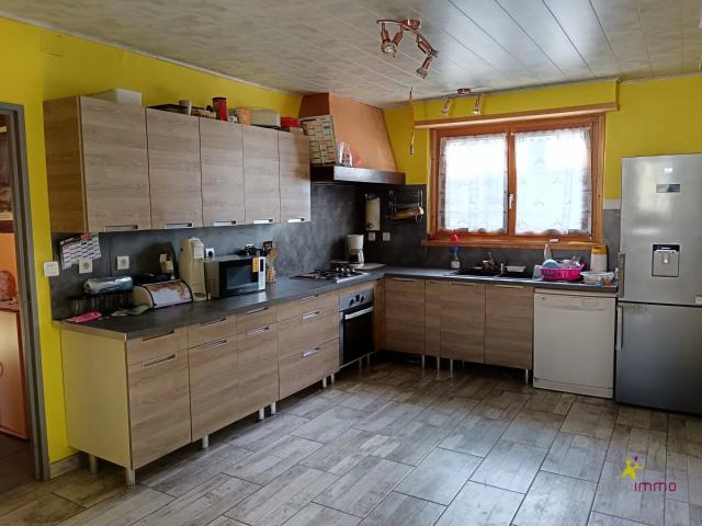 MAISON FAMILIALE + APPARTEMENT INDEPENDANT