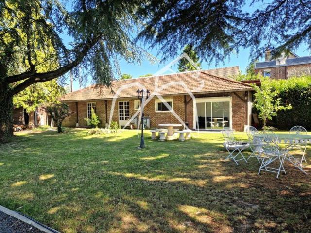 MAISON FAMILIALE BOIS GUILLAUME 253m²