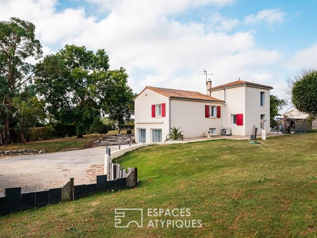 Maison familiale: confort contemporain et détente aux porte. 249m² Aiffres