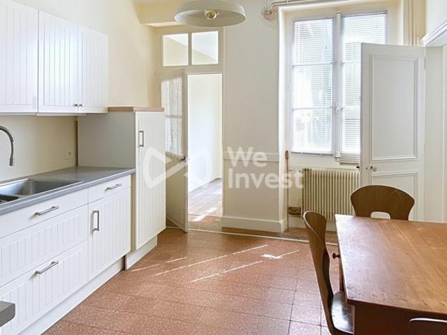 Maison familiale de caractère de 212 m² avec jardin, dépendan