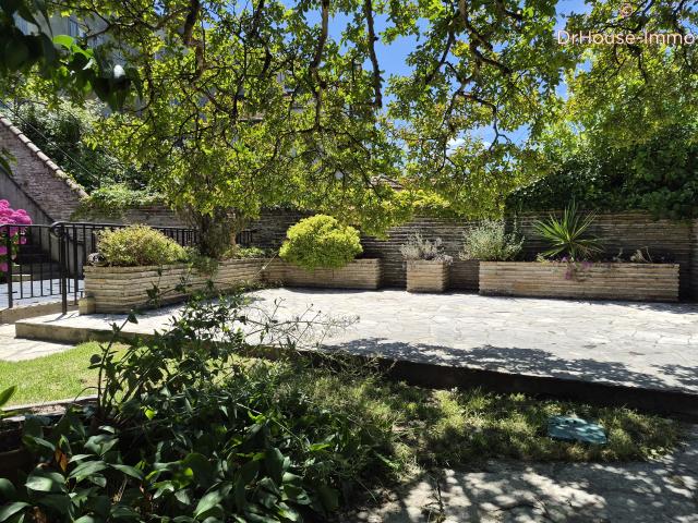 Maison familiale de charme en pierre 4 chambres, jardin, garage