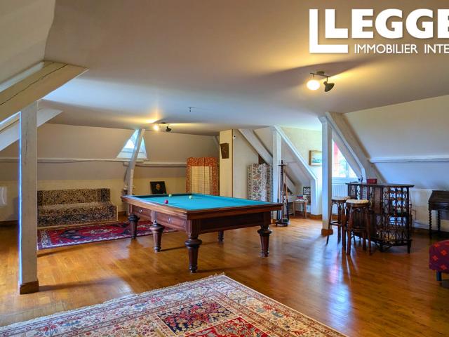 Maison Familiale de Luxe 5 Ch. avec Piscine Int, Salle de Jeux, parc privé & potentiel habitation indépendant