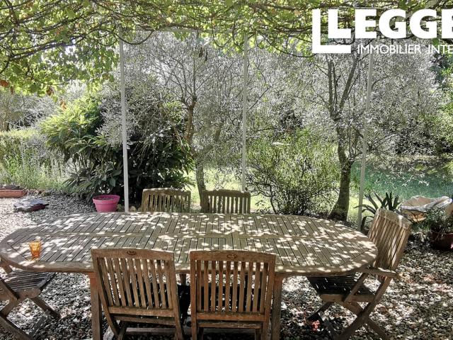 Maison familiale de plain pied 134 m² sur 1 500 m² de terrain piscinable