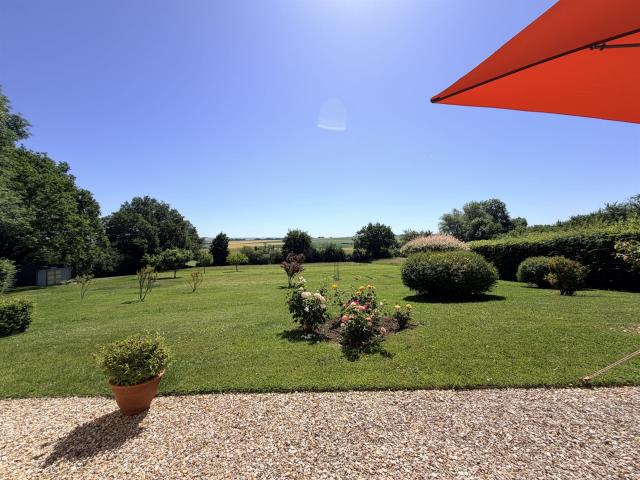 Maison familiale de qualité avec vue dégagée sur la campagne. 130m² Fontenoy