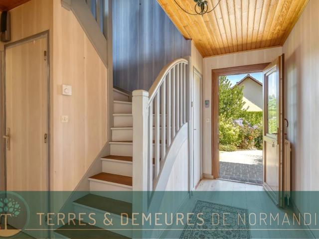 Maison familiale de style normand – 218 m², parc arboré, verger