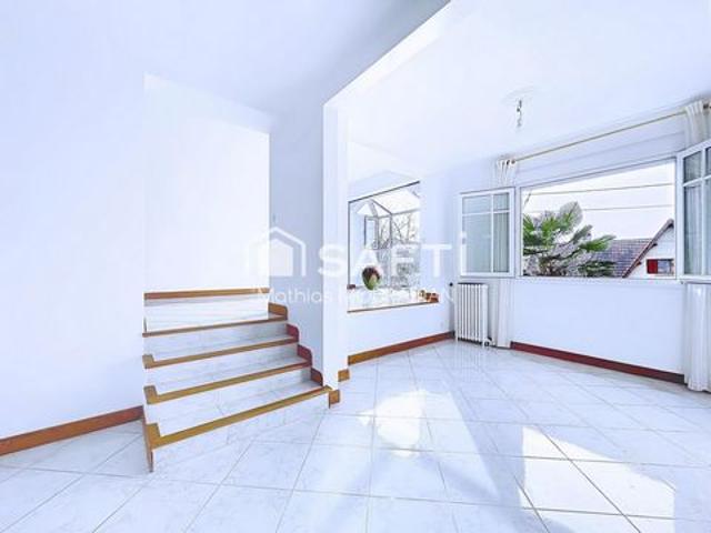 Maison familiale de 146 m² – Calme, traversant et lumineux – Jardin et terrasse ensoleillés – Garage et stationnement