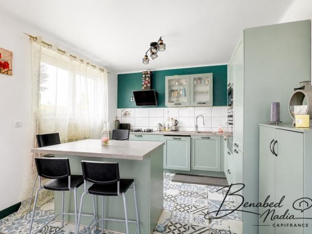 Maison familiale de 150 m² avec beau terrain de plus de 1 000 m² – Quartier Champ Plantier à Feyzin
