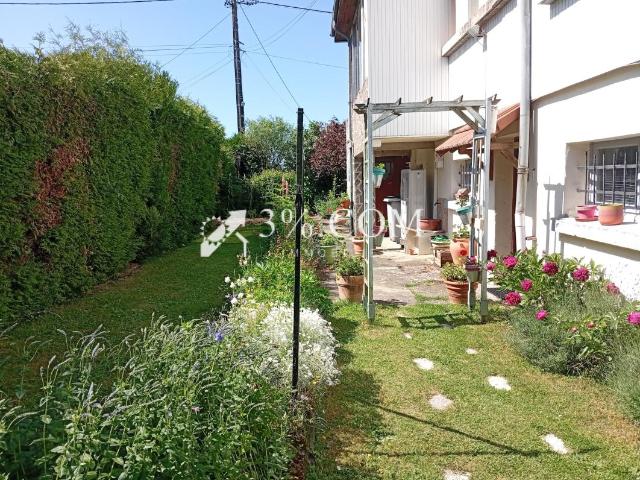 Maison familiale de 160 m2 à Colombey les Belles À seuleme