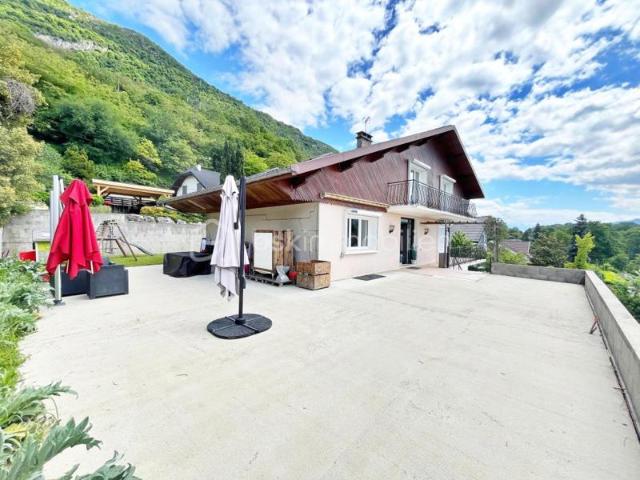 Maison familiale de 174 m² avec vue et environnement privilégié
