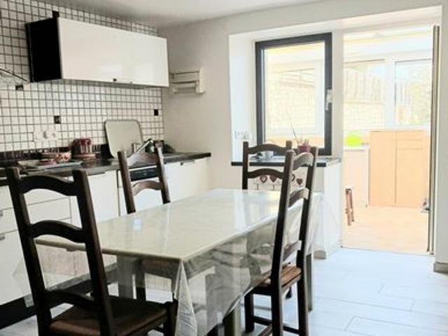 Maison familiale de 183 m2, 6 pièces, 3 chambres. Suite parentale complète