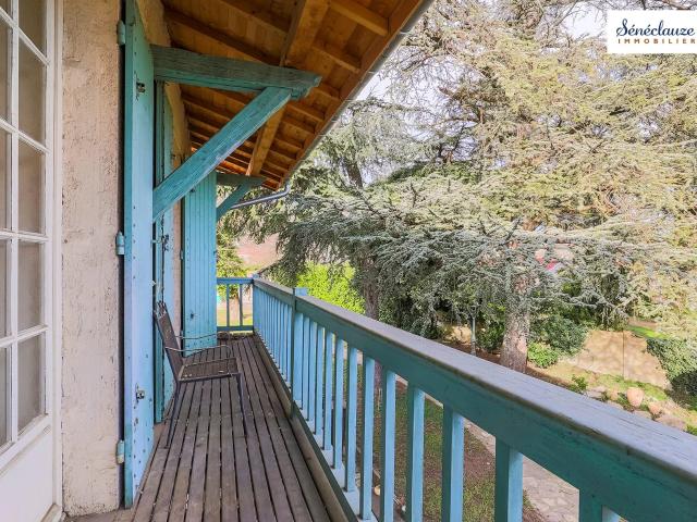 Maison familiale de 180 m² avec piscine et jardin arboré