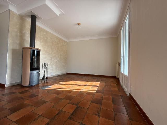Maison familiale de 180 m² sur terrain clos et arboré de 1 100 m²