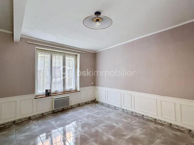 Maison familiale de 103 m² avec jardin et dépendance – Charly sur Marne
