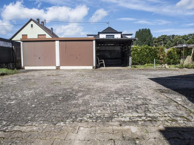 Maison familiale de 117,85 m2 127,30 m2 au sol sur un terr