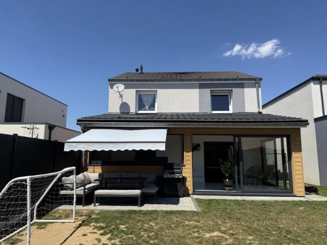 ? Maison familiale de 127,45 m² habitables avec jardin, terrasse et garage