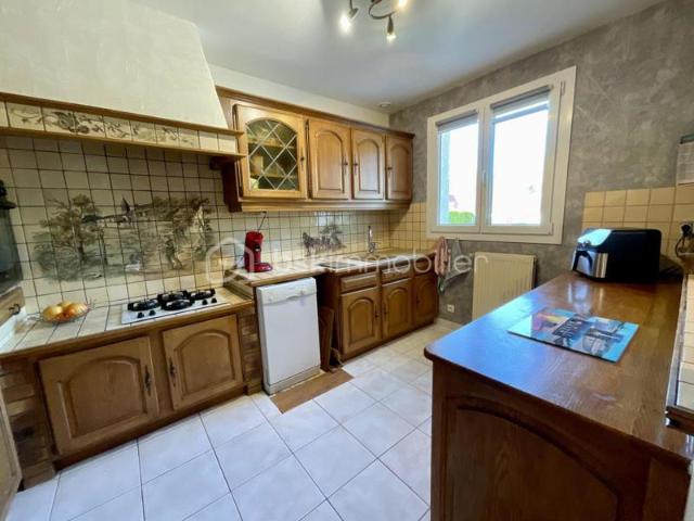 Maison familiale de 130 m² 3 chambres véranda et jardin