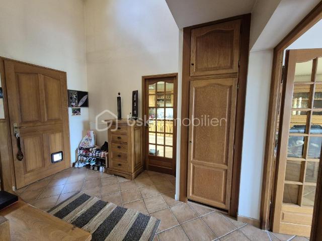 Maison familiale de 138 m2 avec sous sol total et chambre au rez de chaussée !