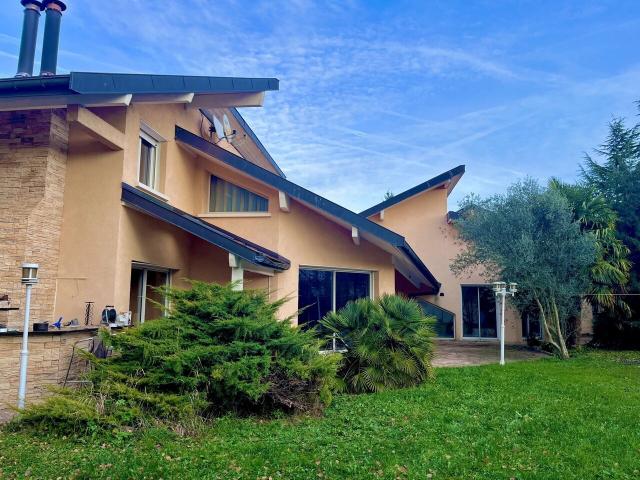 Maison familiale de 385m2 sur Veigy foncenex