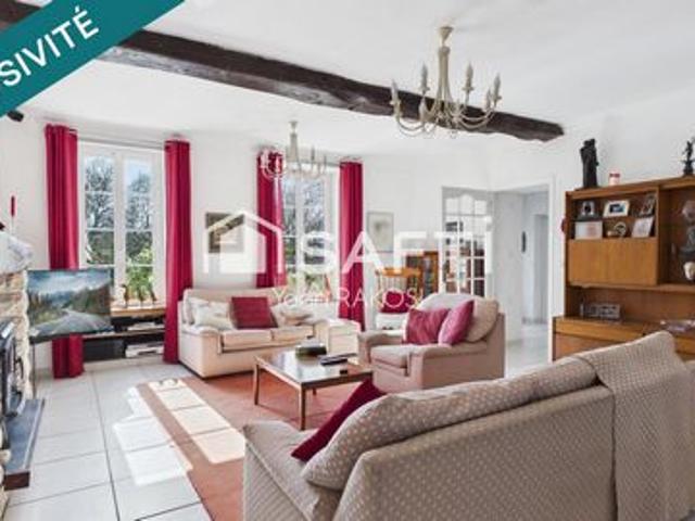 MAISON FAMILIALE DE 3 CHAMBRES AVEC JARDIN ET DEPENDANCES À AULNAY